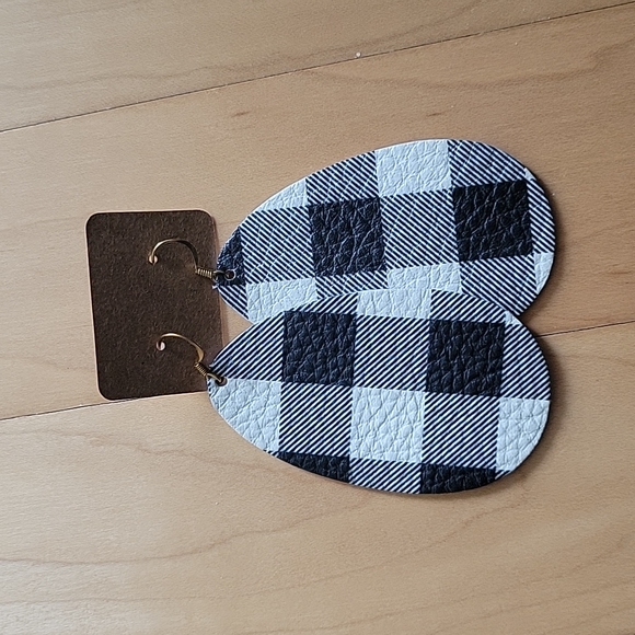 Trend shop Buffalo plaid leather earrings - Picture 2 of 4